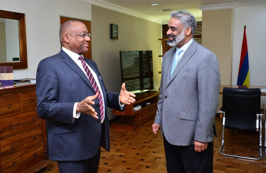 The High Commissioner of Nigeria pays farewell call on Minister Maneesh ...
